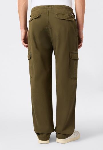Брюки с накладными карманами