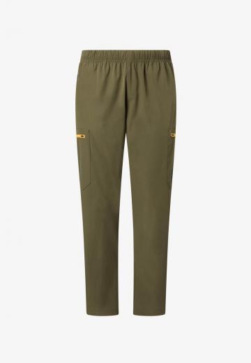 Брюки с накладными карманами