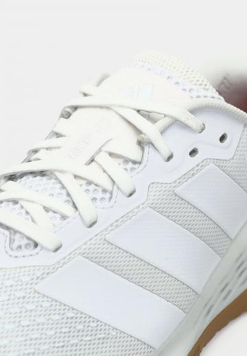 Тренировочные кроссовки