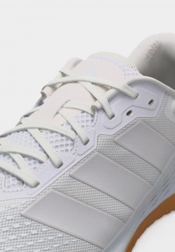 Тренировочные кроссовки