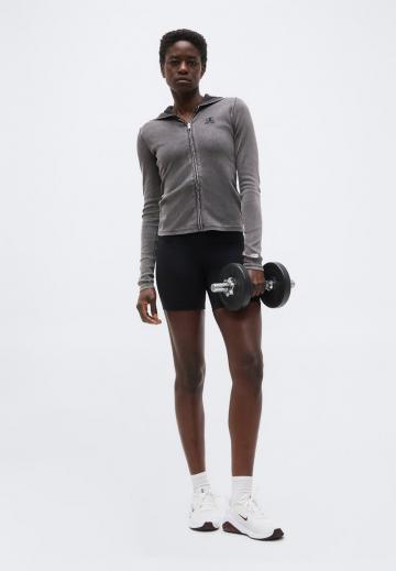 Спортивная толстовка