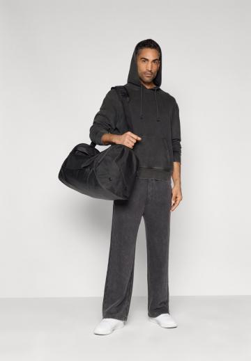 Спортивная кофта