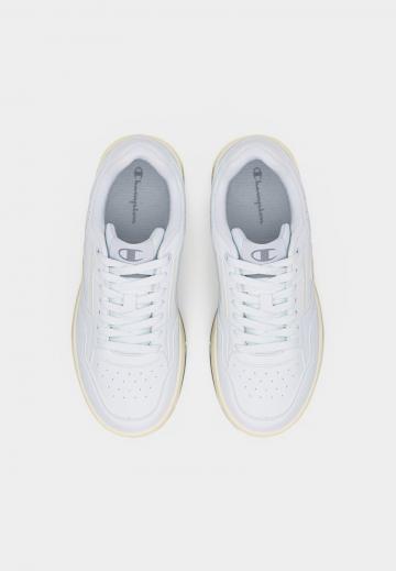 Кроссовки для зала