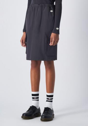 Юбка с накладными карманами