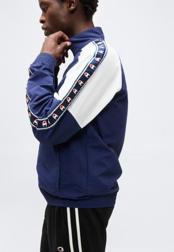 Спортивная куртка