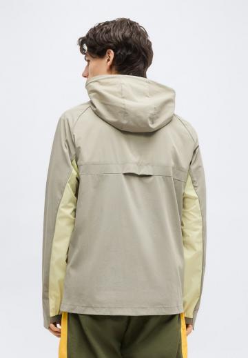 Спортивная куртка