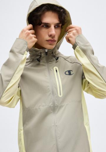 Спортивная куртка