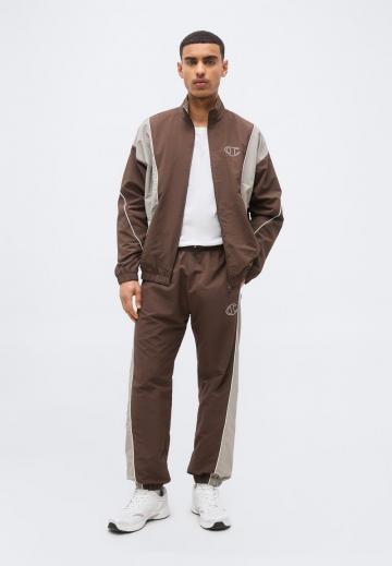 Спортивная куртка