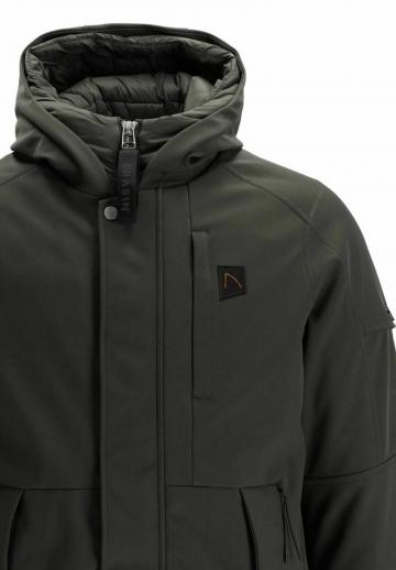 Зимняя куртка