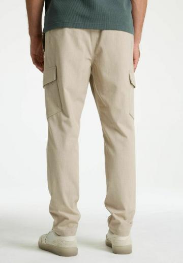 Брюки с накладными карманами