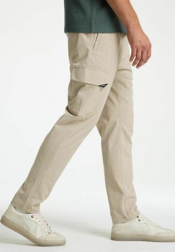 Брюки с накладными карманами