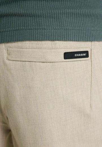 Брюки с накладными карманами