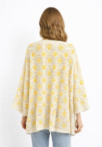 Жаккардовая вязаная кофта