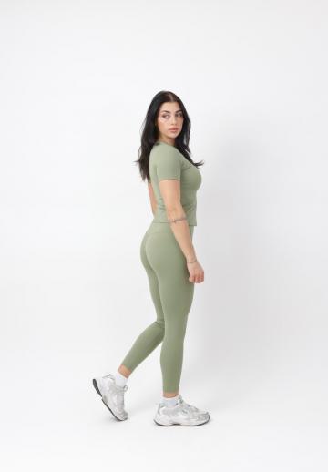 Узкие брюки