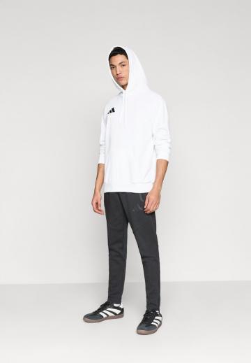 Спортивная кофта