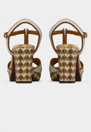 Босоножки на платформе