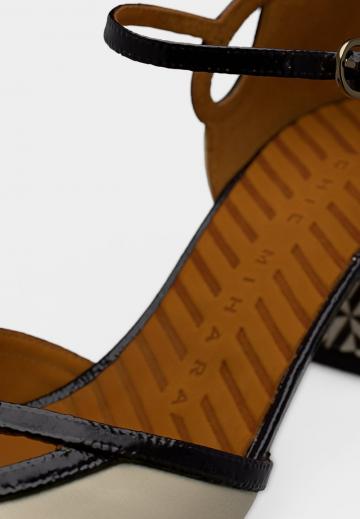 Туфли с открытым носом