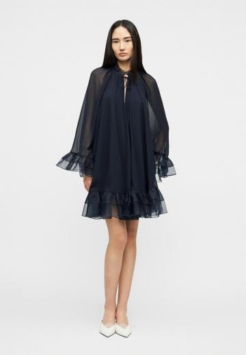 Короткое платье