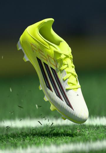 Футбольные бутсы