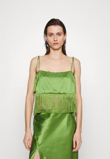 Топ на бретельках