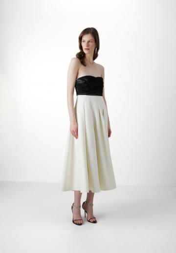 Топ без бретелек