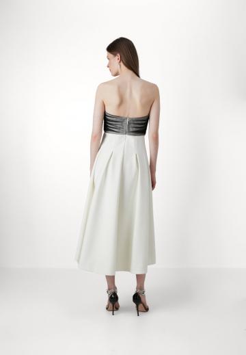 Топ без бретелек