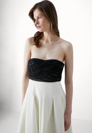 Топ без бретелек