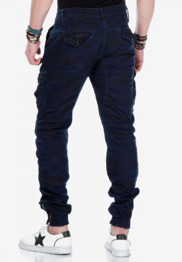 Брюки с накладными карманами