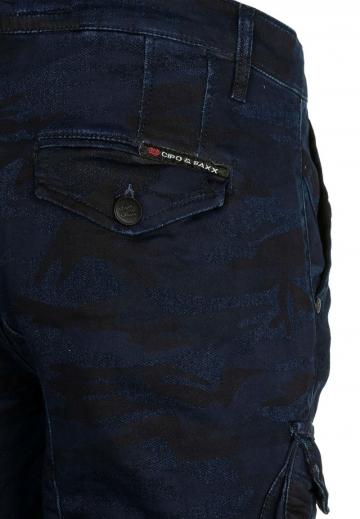 Брюки с накладными карманами