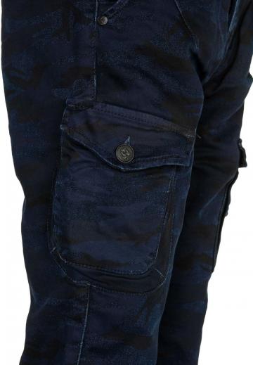 Брюки с накладными карманами