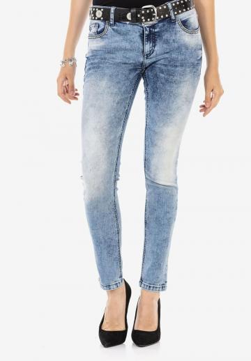 Узкие джинсы
