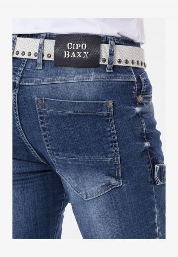 Узкие джинсы