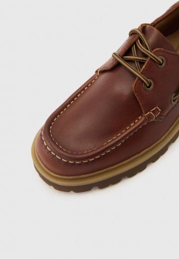 Ботинки на шнуровке