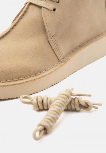 Ботинки на шнуровке