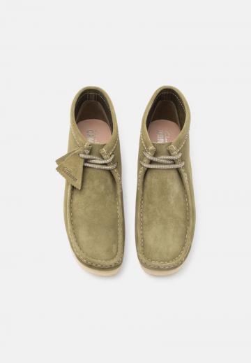 Ботинки на шнуровке