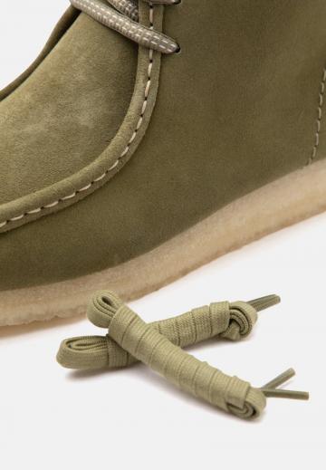 Ботинки на шнуровке