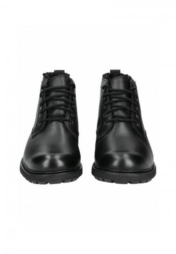 Ботинки на шнуровке