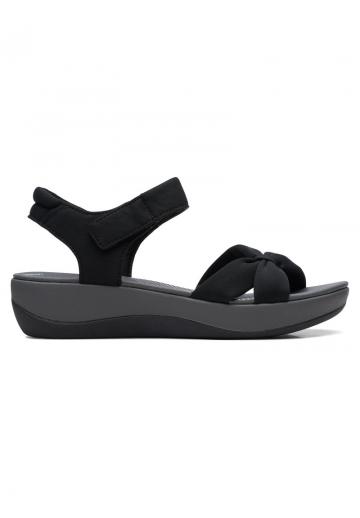 Босоножки на танкетке