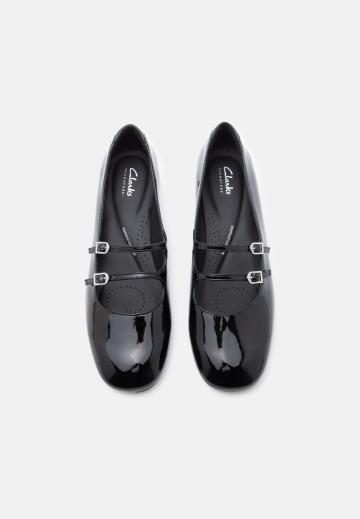 Туфли с высоким носом