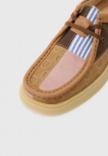 Ботинки на шнуровке