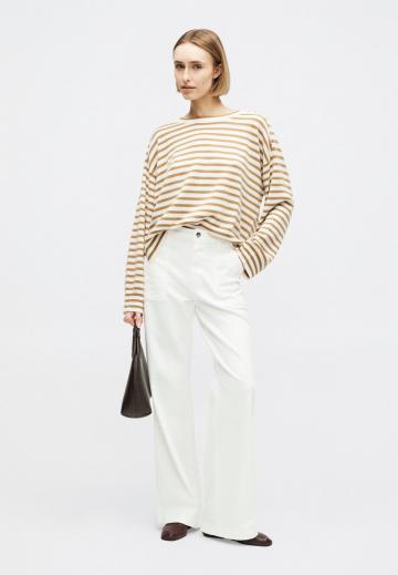 Клешеные джинсы