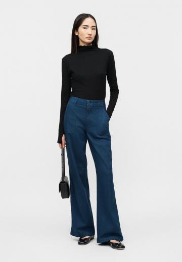 Клешеные джинсы