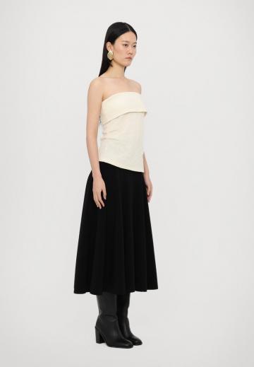 Топ без бретелек