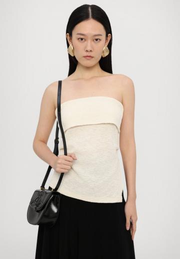 Топ без бретелек