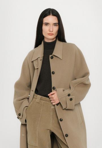 Шерстяное пальто