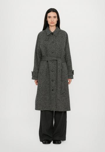 Шерстяное пальто