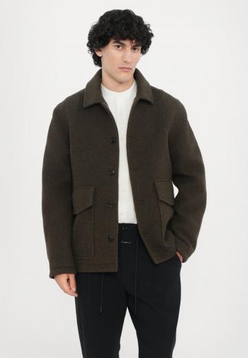 Короткое пальто