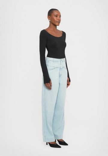 Джинсы бойфренда