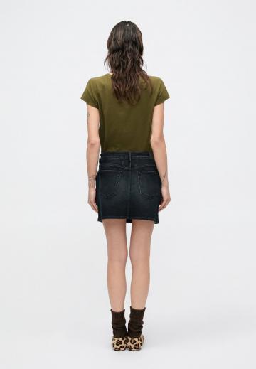 Юбка с накладными карманами