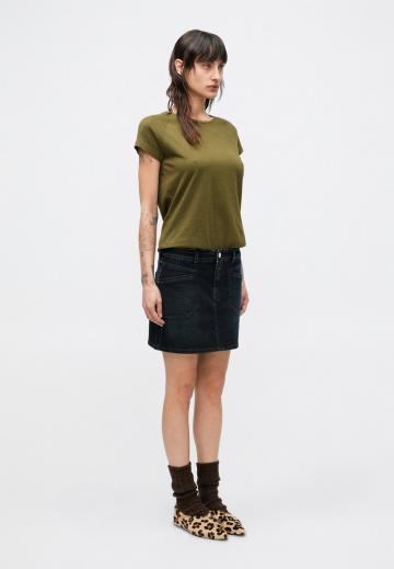 Юбка с накладными карманами